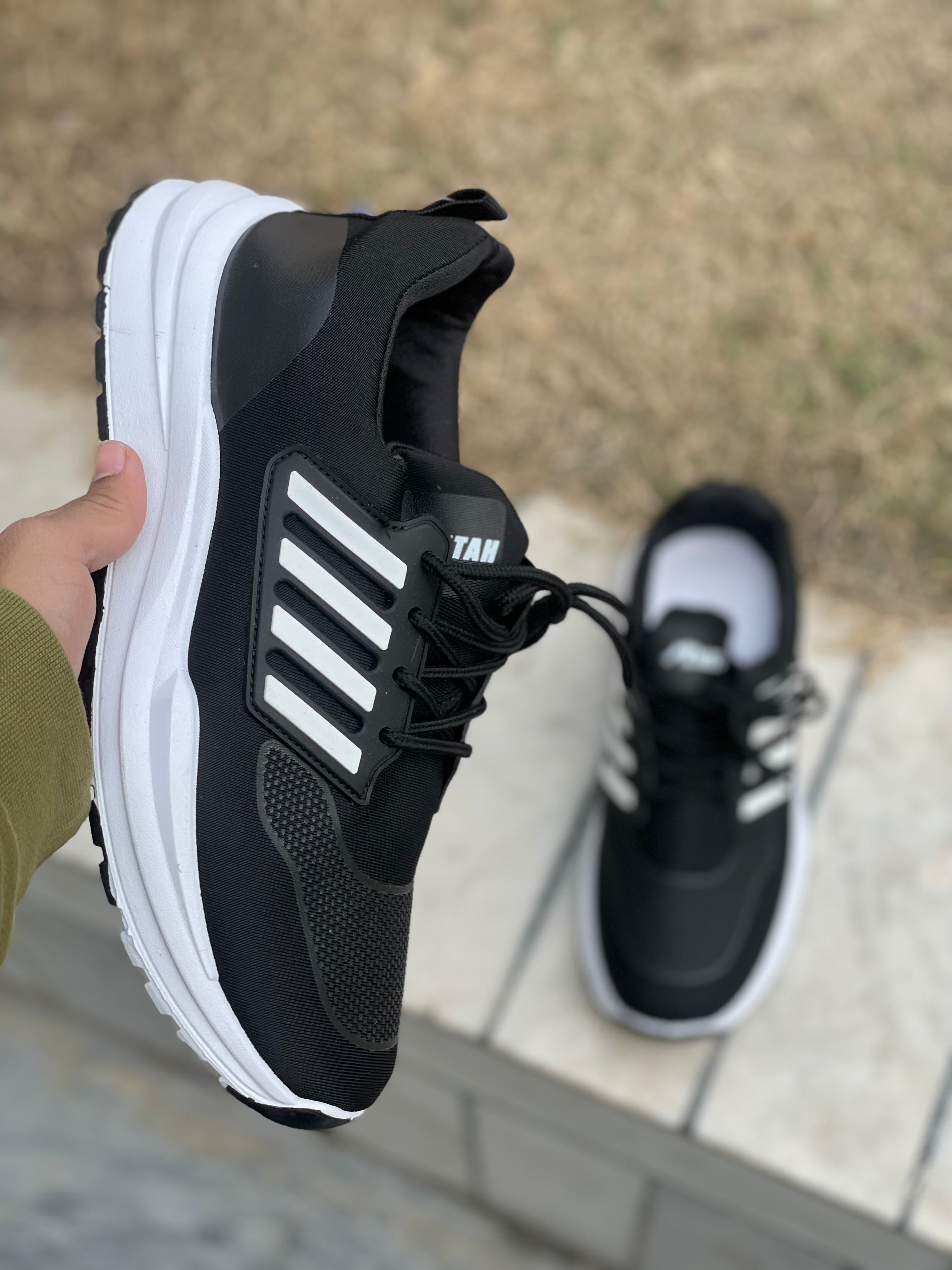 Black and white cross line