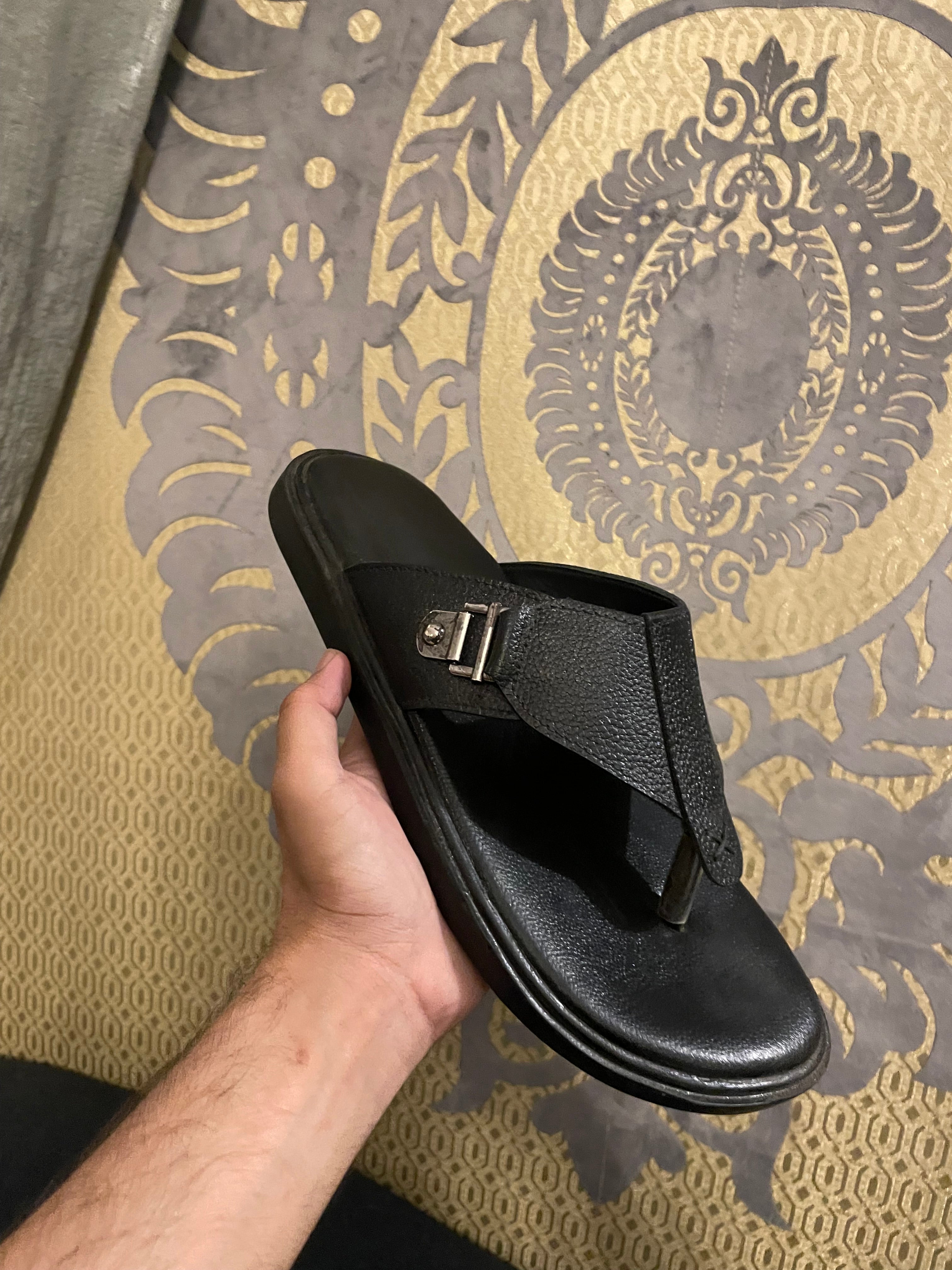Leather slipper
