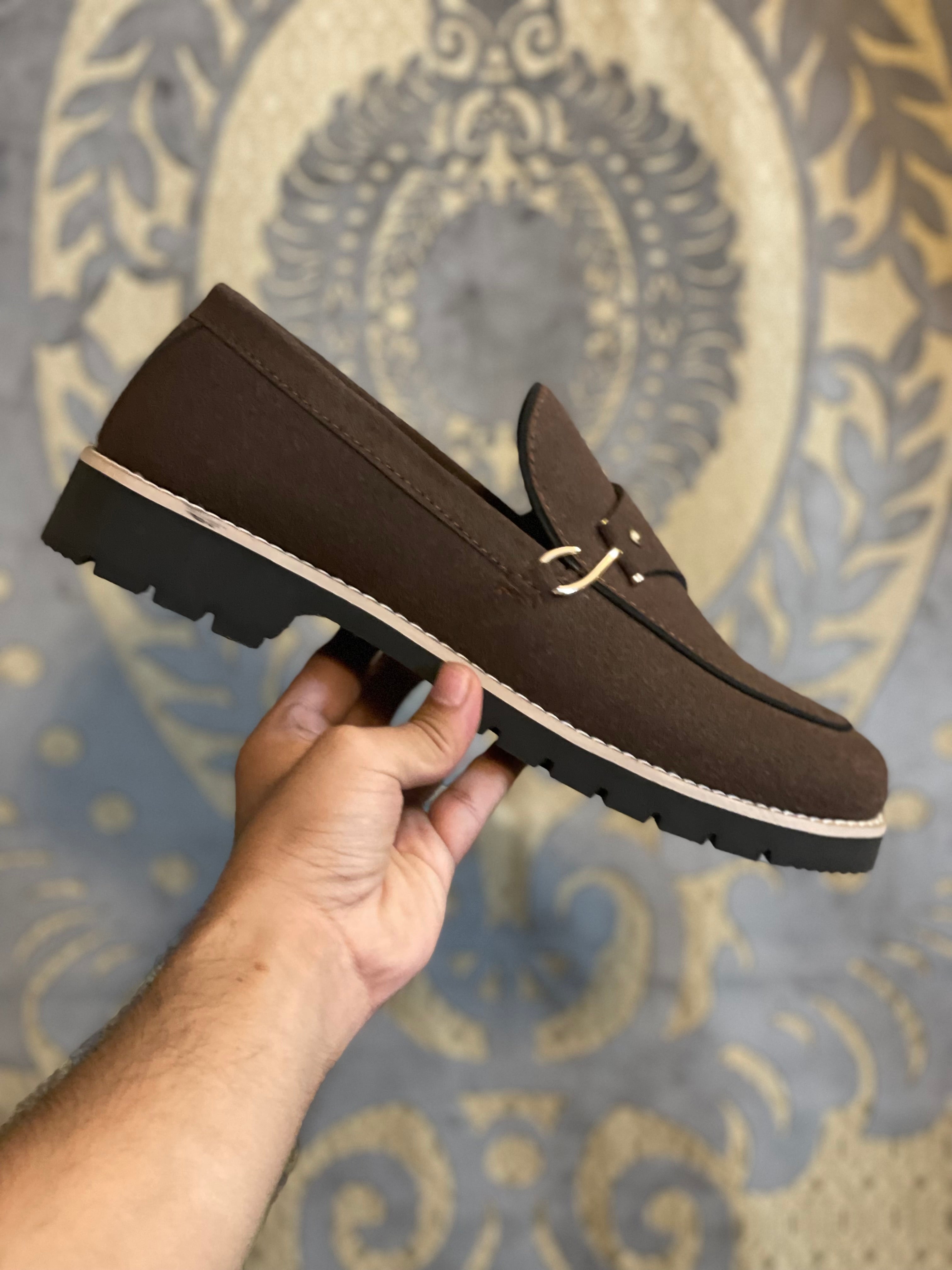 V shoes brown