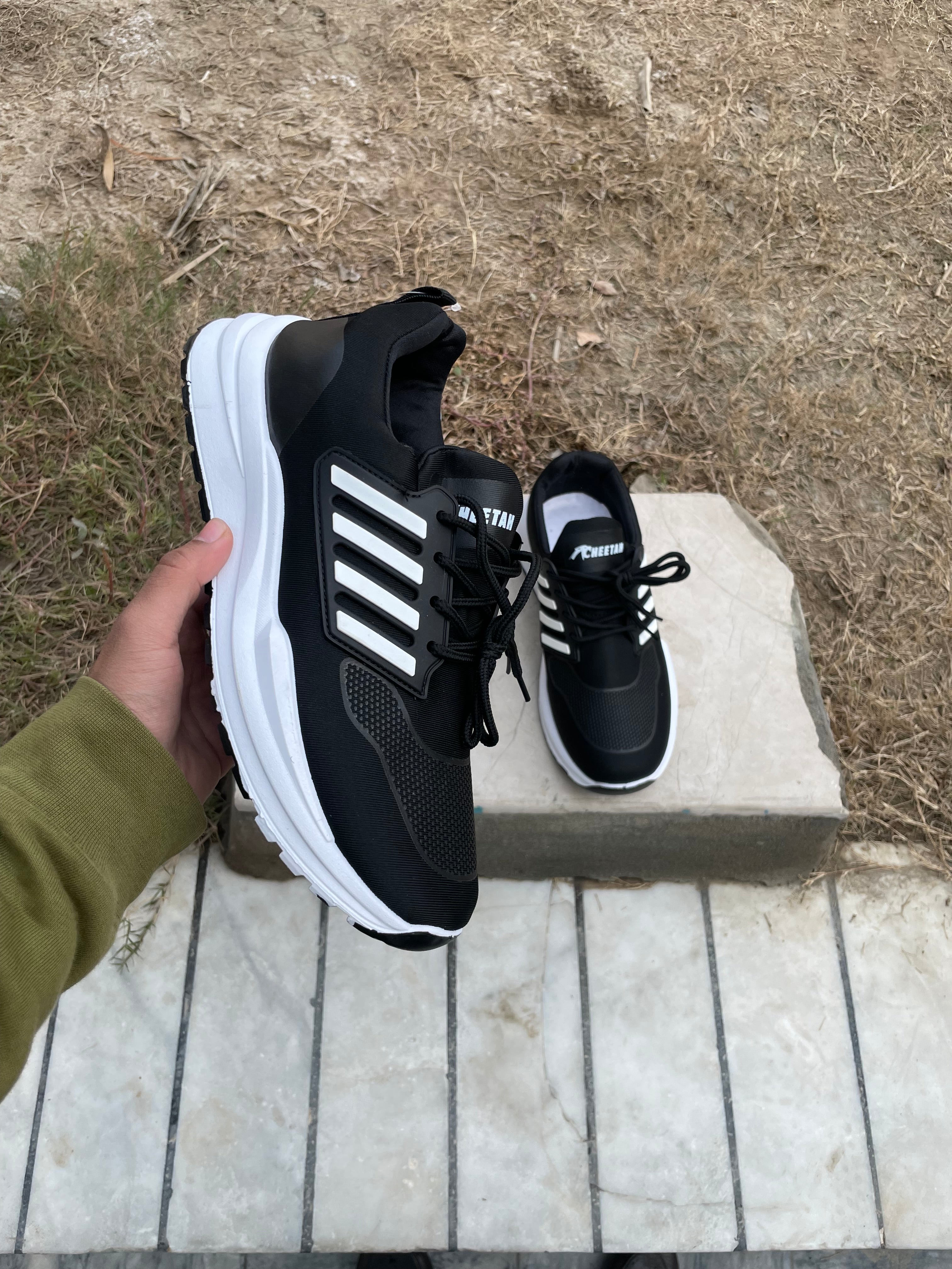 Black and white cross line
