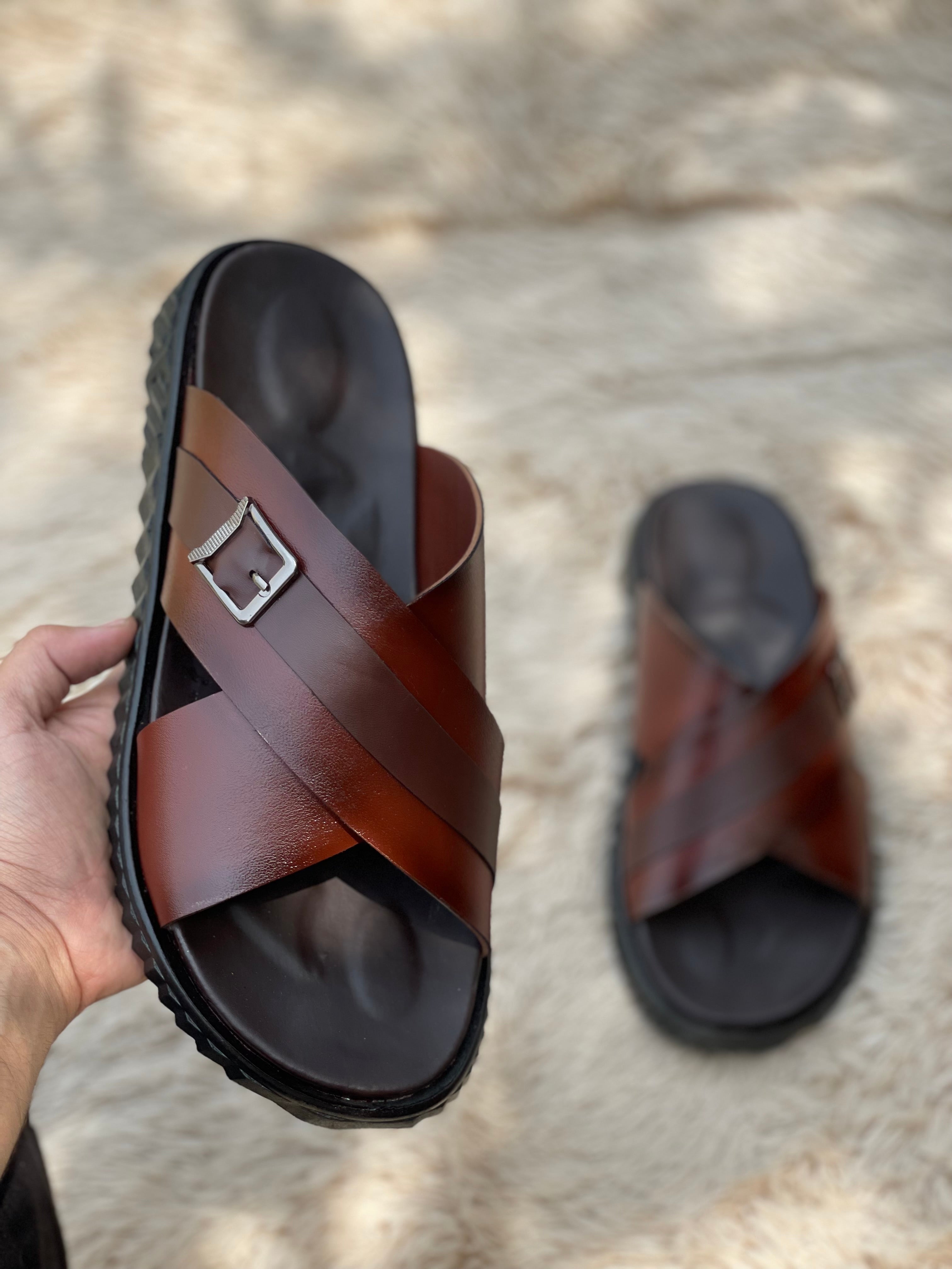 Side logo water proof slipper