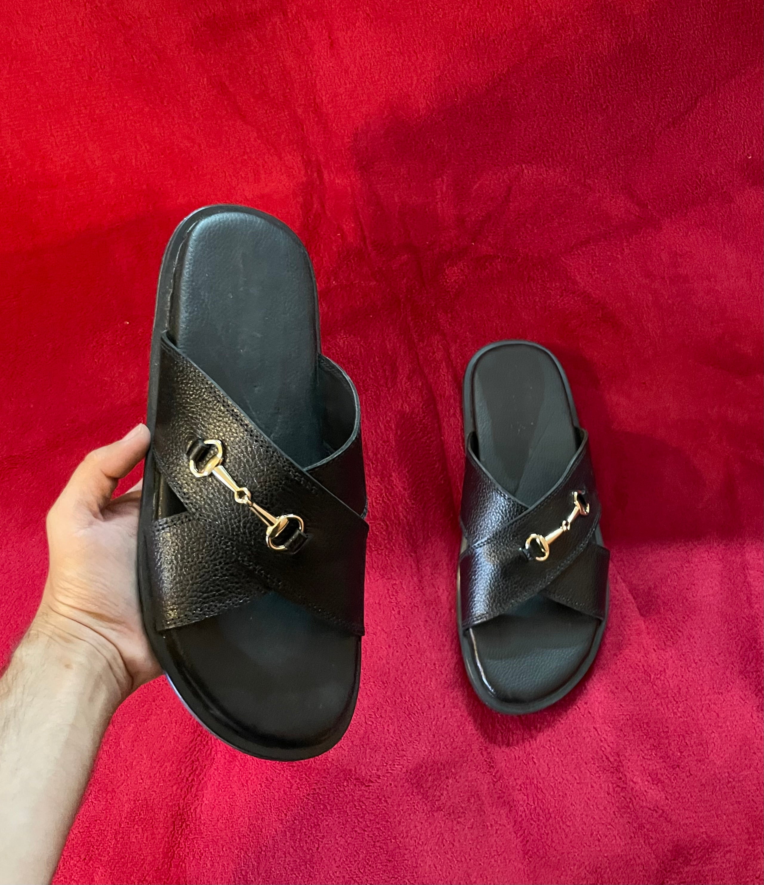Flat sole black leather slipper