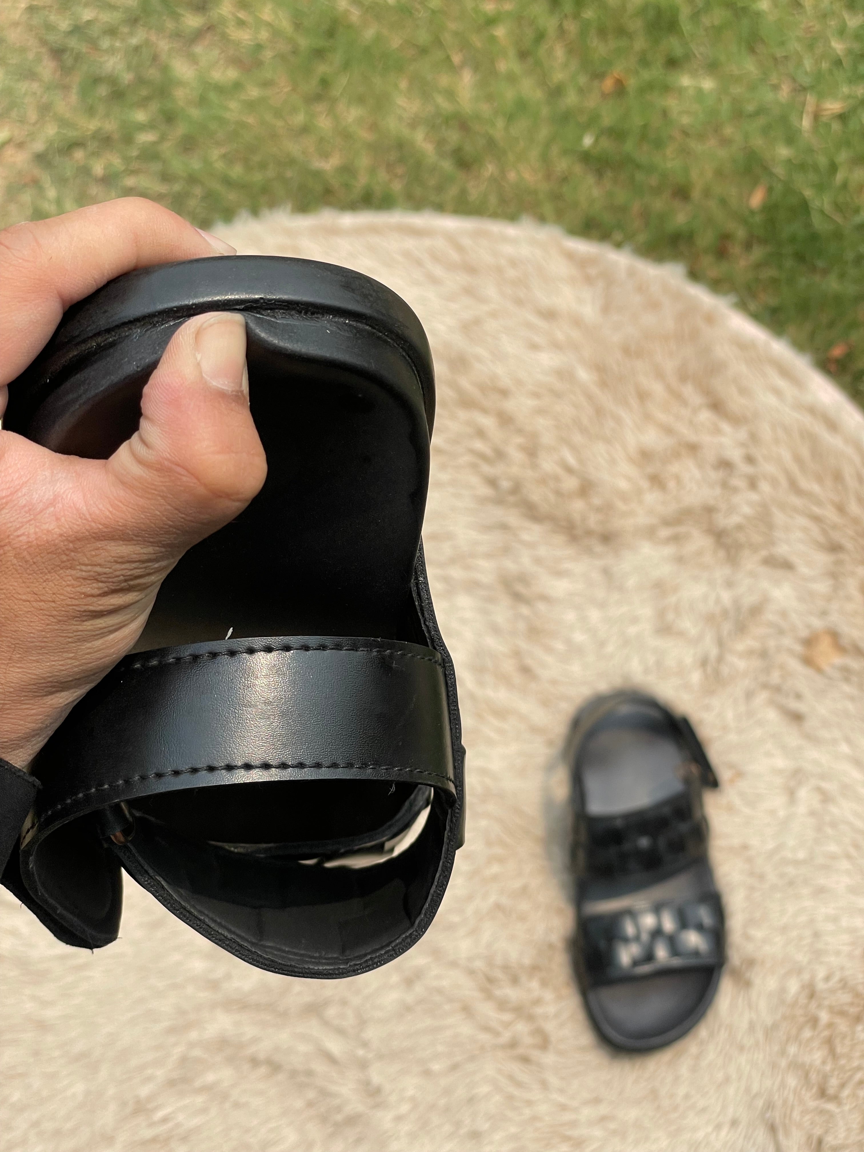 Medicated sandle